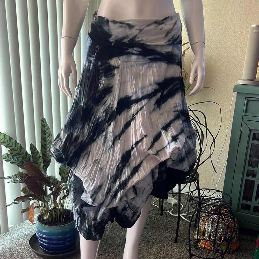 Karen by Karen Kane Tie-Dye navy blue and White Women's Skirt
